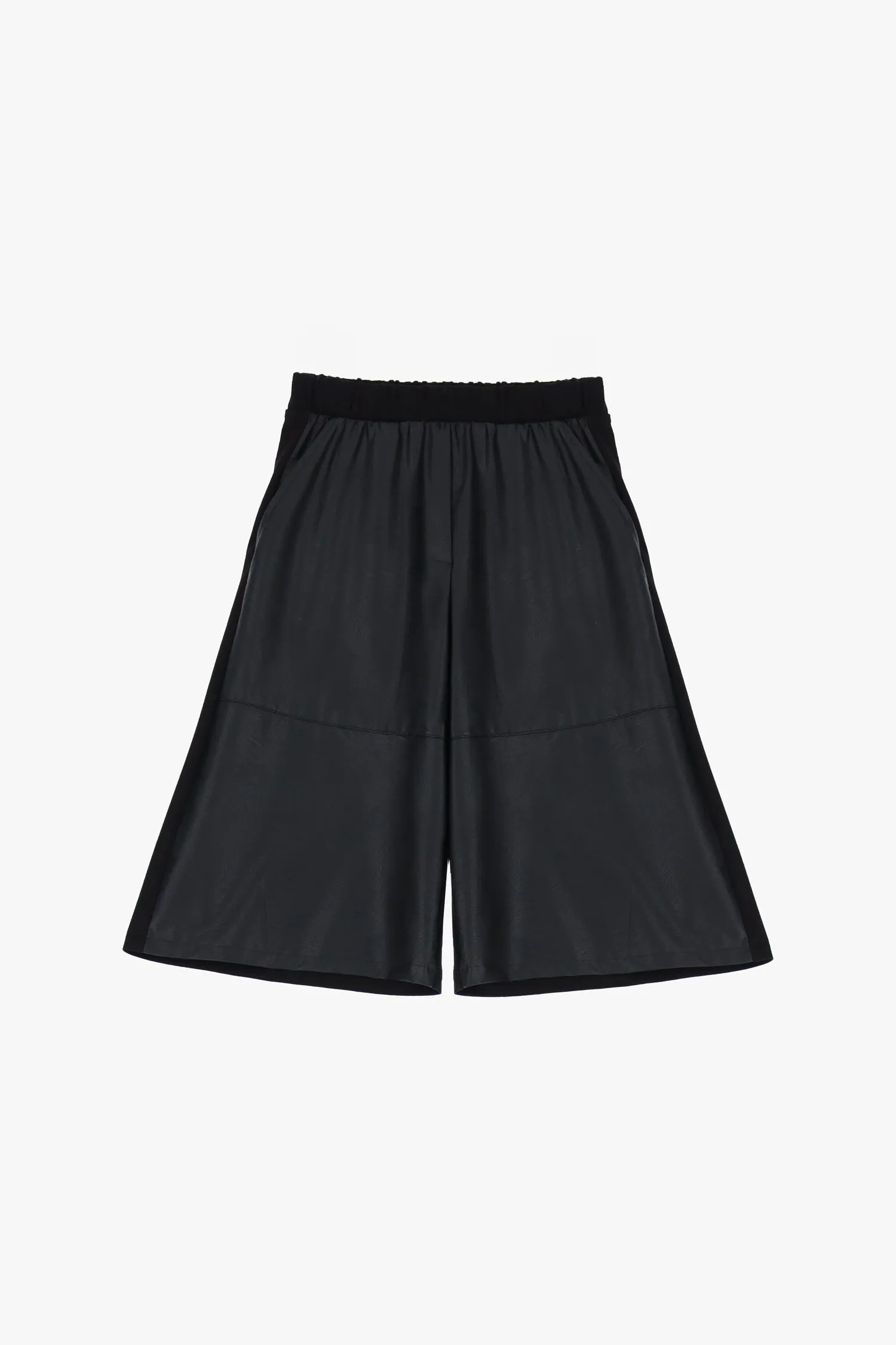   Bermuda in similpelle e tessuto con cintura elastica     